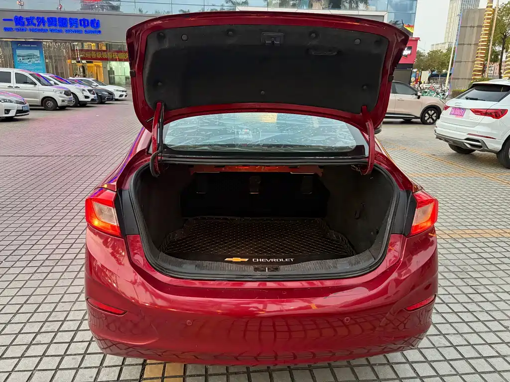 Chevrolet Cruze 2017 1.5L Automatic Pioneer Sunroof Edition