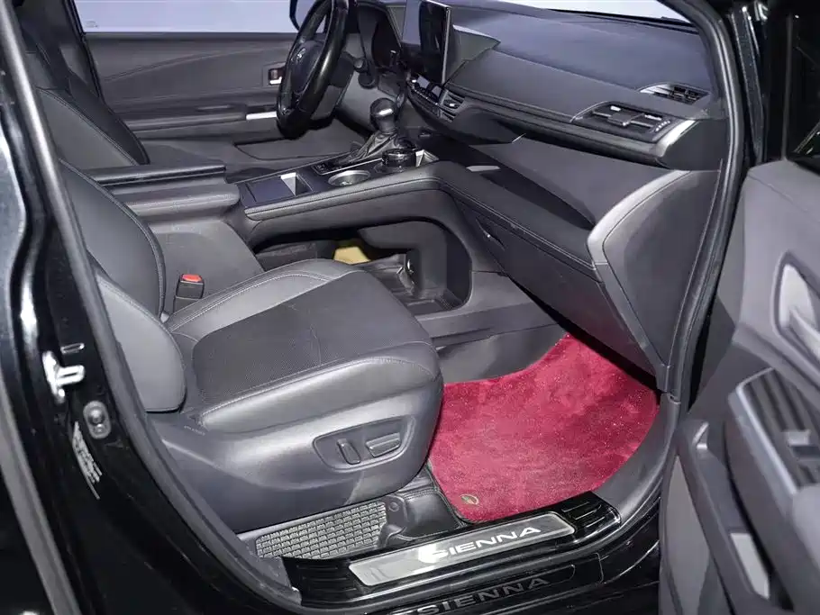 Toyota Sienna 2023 2.5L Hybrid Premium Edition