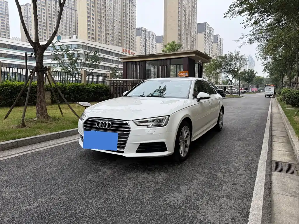 Audi A4L 2018 30th Anniversary 40 TFSI
