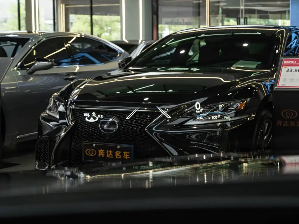 Lexus LS 2018 500h Executive Edition China V