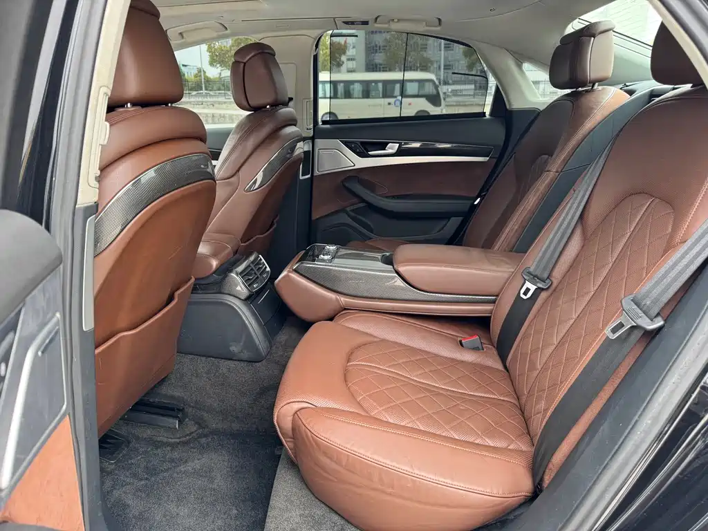 Audi S8 2013 model S8 4.0 TFSI quattro