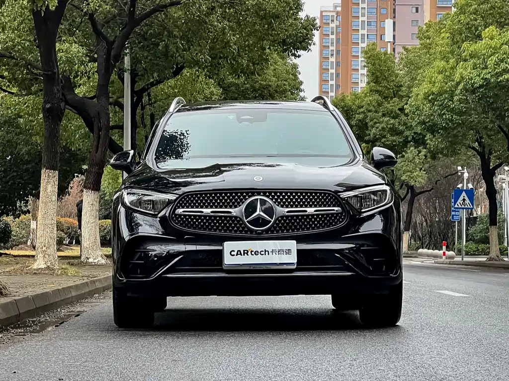 Mercedes-Benz GLC 2023 GLC 260 L 4MATIC Dynamic 5-seat Model