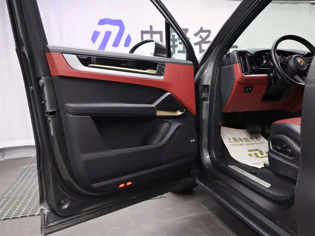 Porsche Cayenne 2024 3.0T