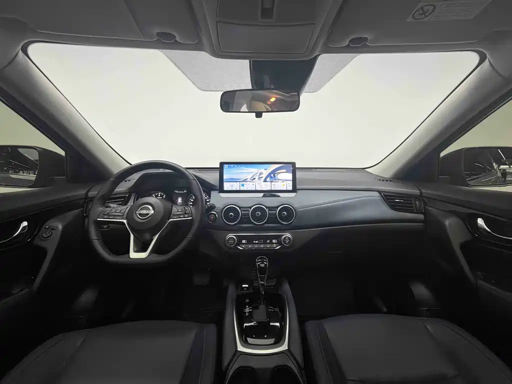 Nissan X-Trail 2025 Honor 2.0L FWD Leading Edition