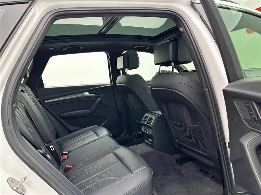 Audi Q5L 2023 40T Luxury Dynamic Edition