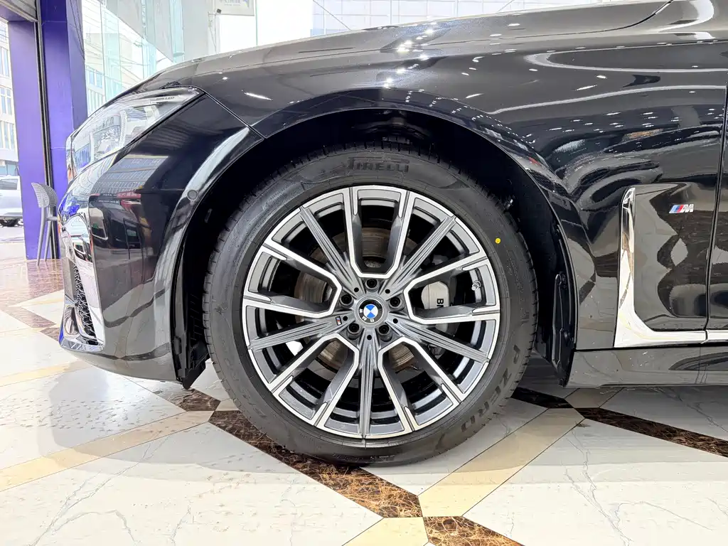 BMW 7 Series 2019 730Li M Sport Package