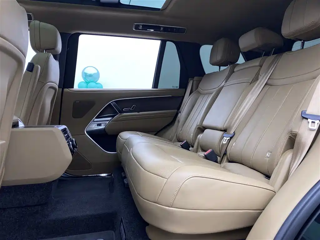 Range Rover 2025 3.0 L6 400PS Autobiography LWB