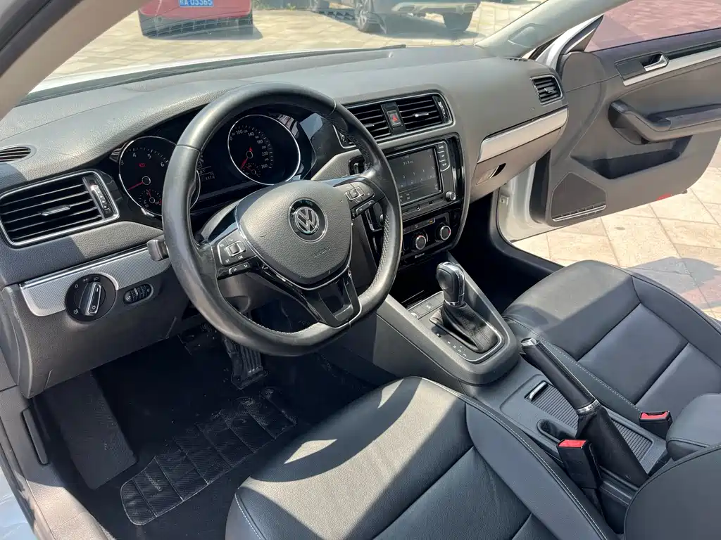 Sagitar 2018 280TSI DSG Yidong Edition