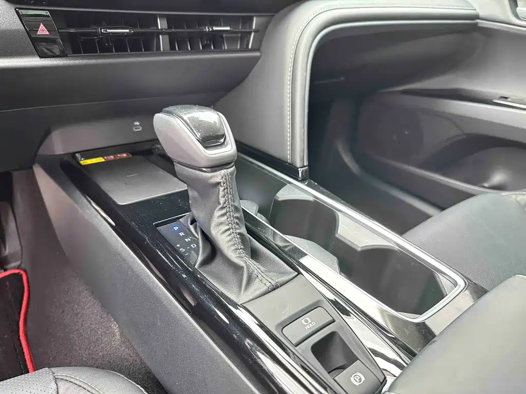 Camry 2026 Dual Engine 2.0HSE Sport Lite Edition