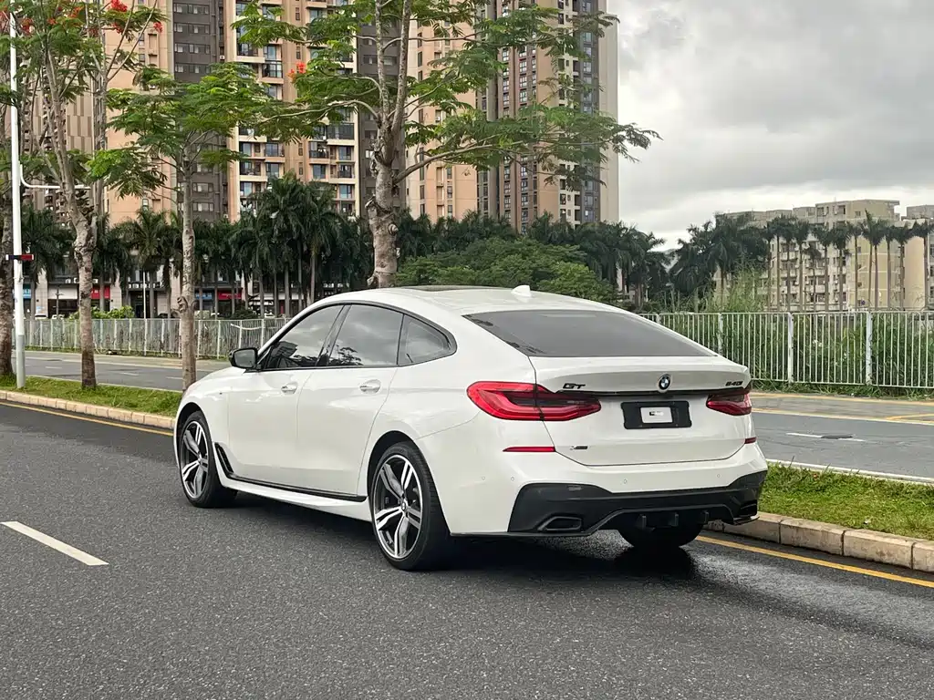 BMW 6 Series GT 2018 640i xDrive M Sport Package