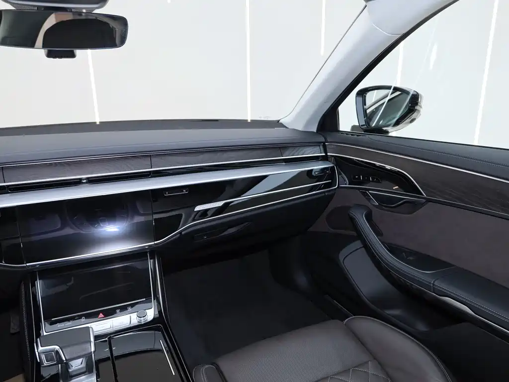Audi A8 L 50 TFSI quattro