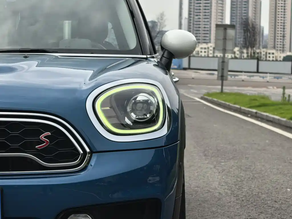 MINI Countryman 2018 2.0T COOPER S ALL4 Artist