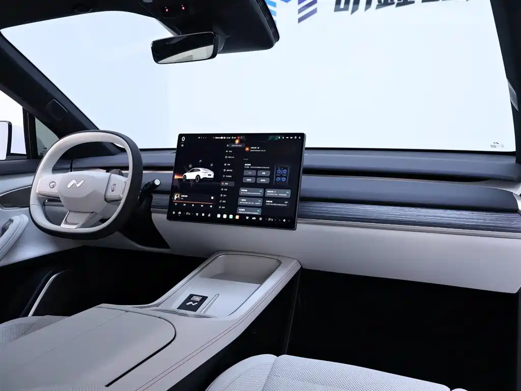 Onvo L60 2025 60kWh RWD