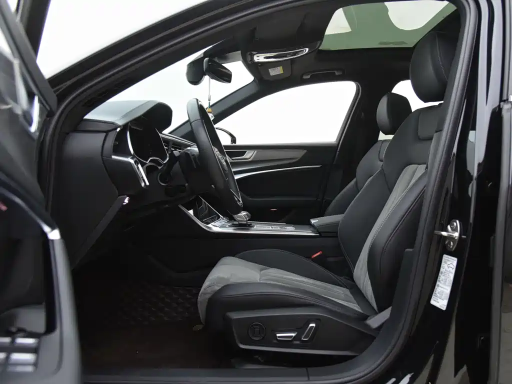 Audi A6L 2024 40 TFSI Luxury Dynamic Edition