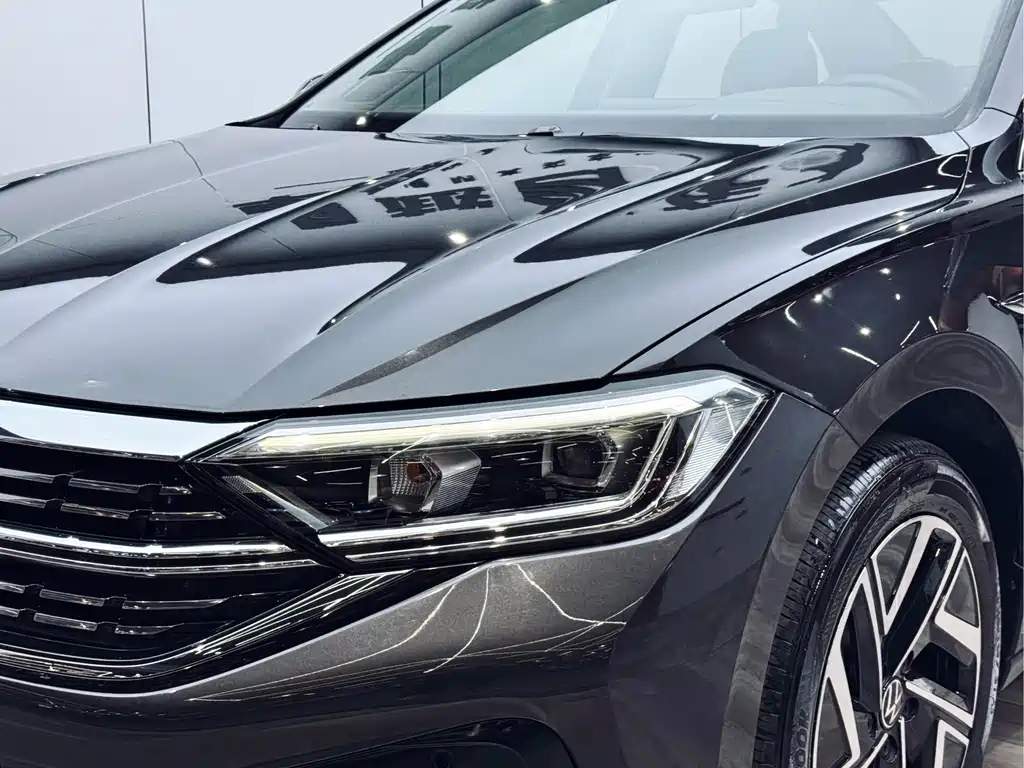 Volkswagen Sagitar 2023 300TSI DSG Beyond Edition