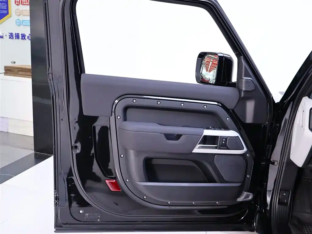 Land Rover Defender 2022 90 3.0T P400 XS