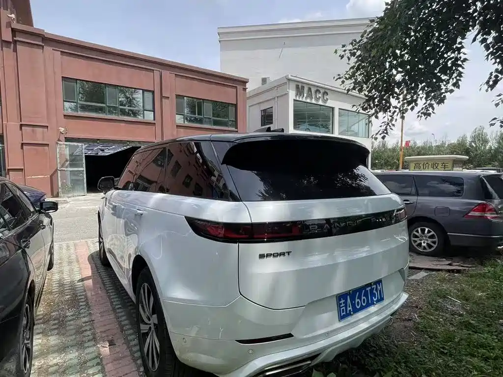 Range Rover Sport 2024 400PS Dynamic SE