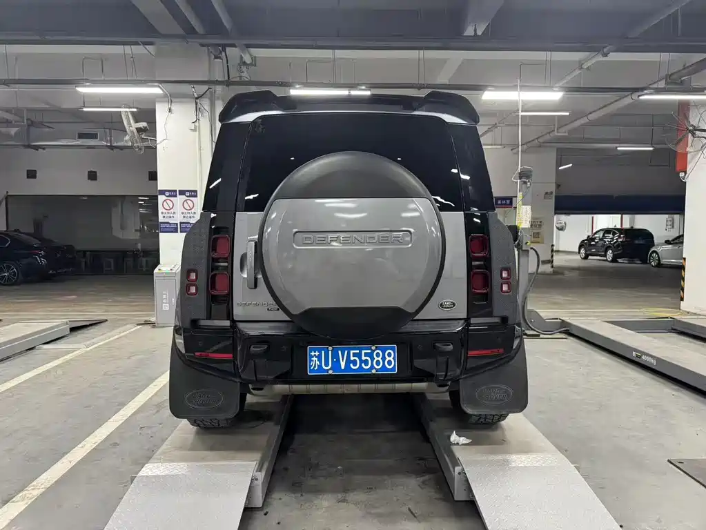 Land Rover Defender 2021 110 P400 X-Dynamic HSE