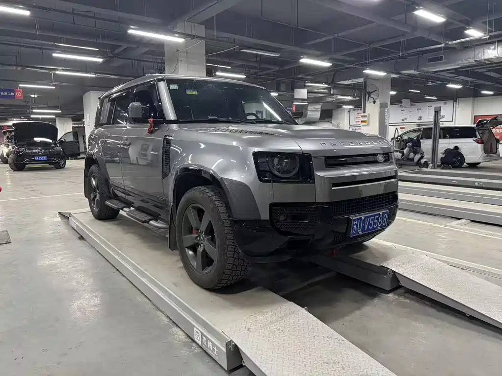 Land Rover Defender 2021 110 P400 X-Dynamic HSE