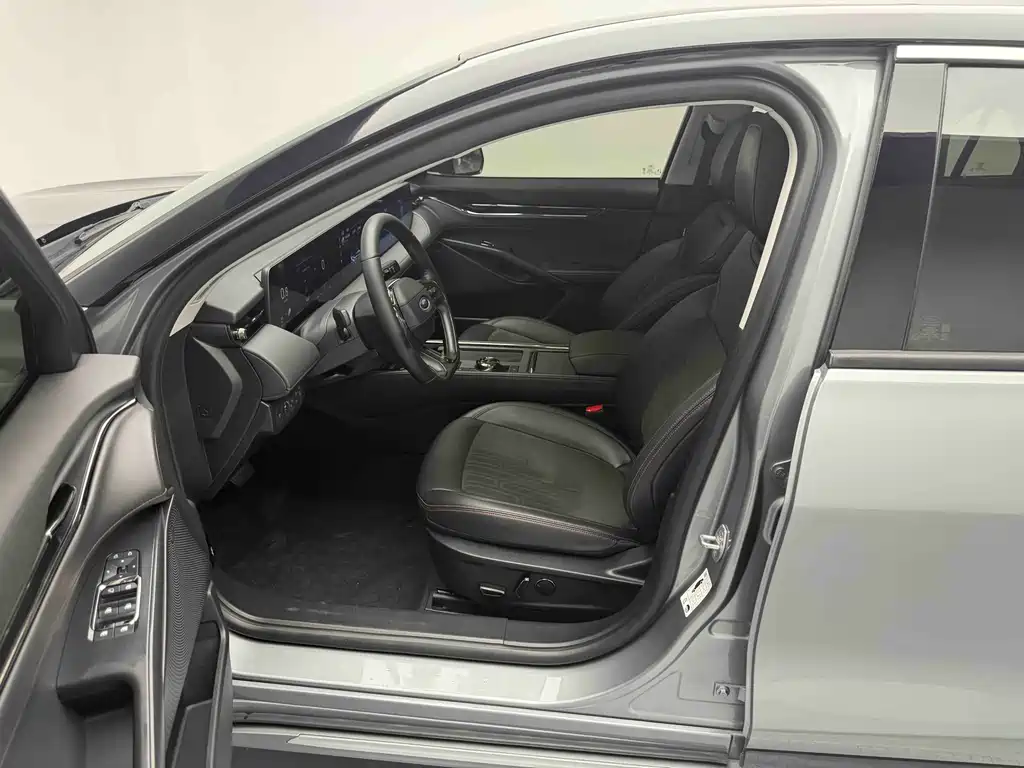 Ford Mondeo 2023 EcoBoost 180 Titanium