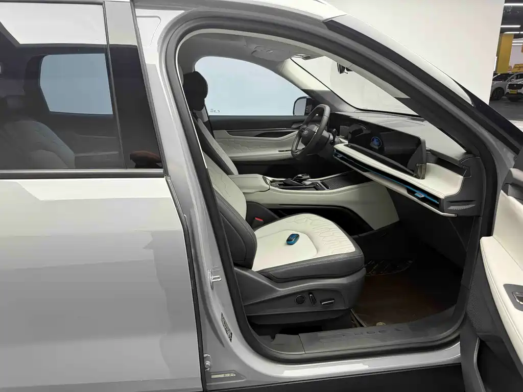 2023 Ford Edge L 2.0T EcoBoost 2WD 7-Seater Luxury