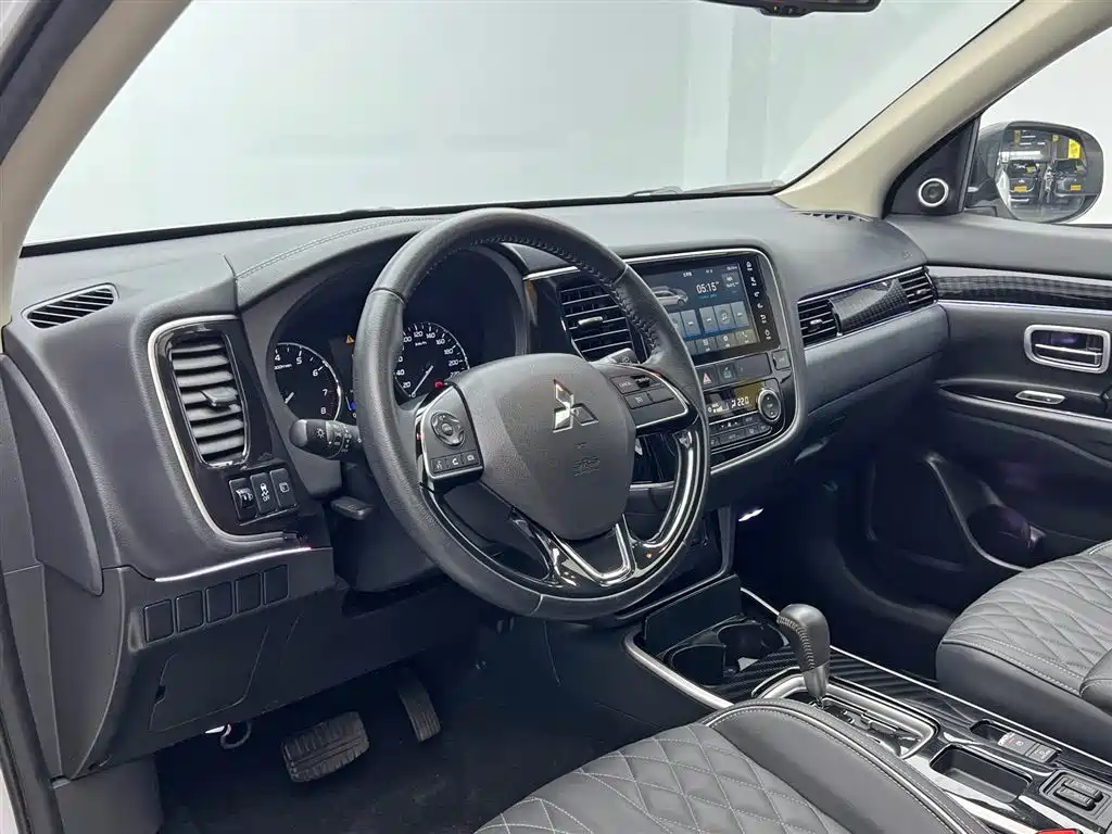 Outlander 2021 2.0L 2WD Changxiang Edition 5-Seater