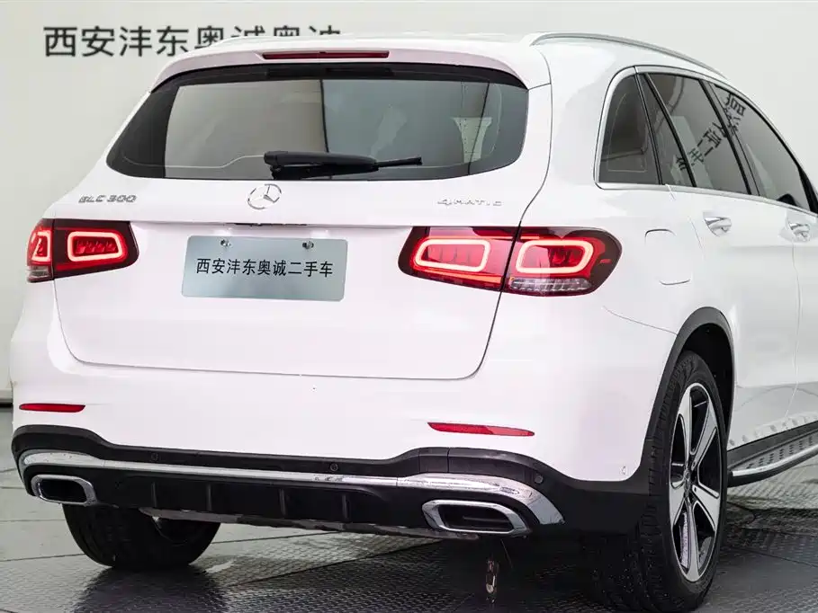 Mercedes-Benz GLC 300 L 4MATIC Dynamic Edition