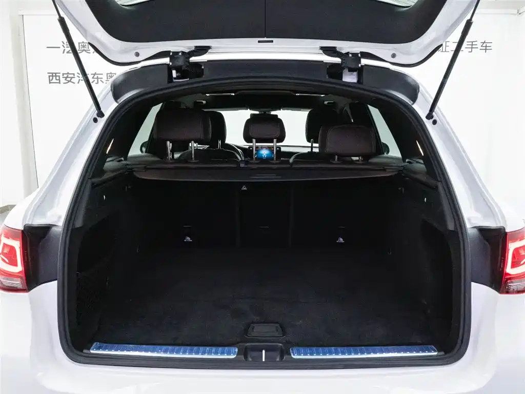 Mercedes-Benz GLC 300 L 4MATIC Dynamic Edition