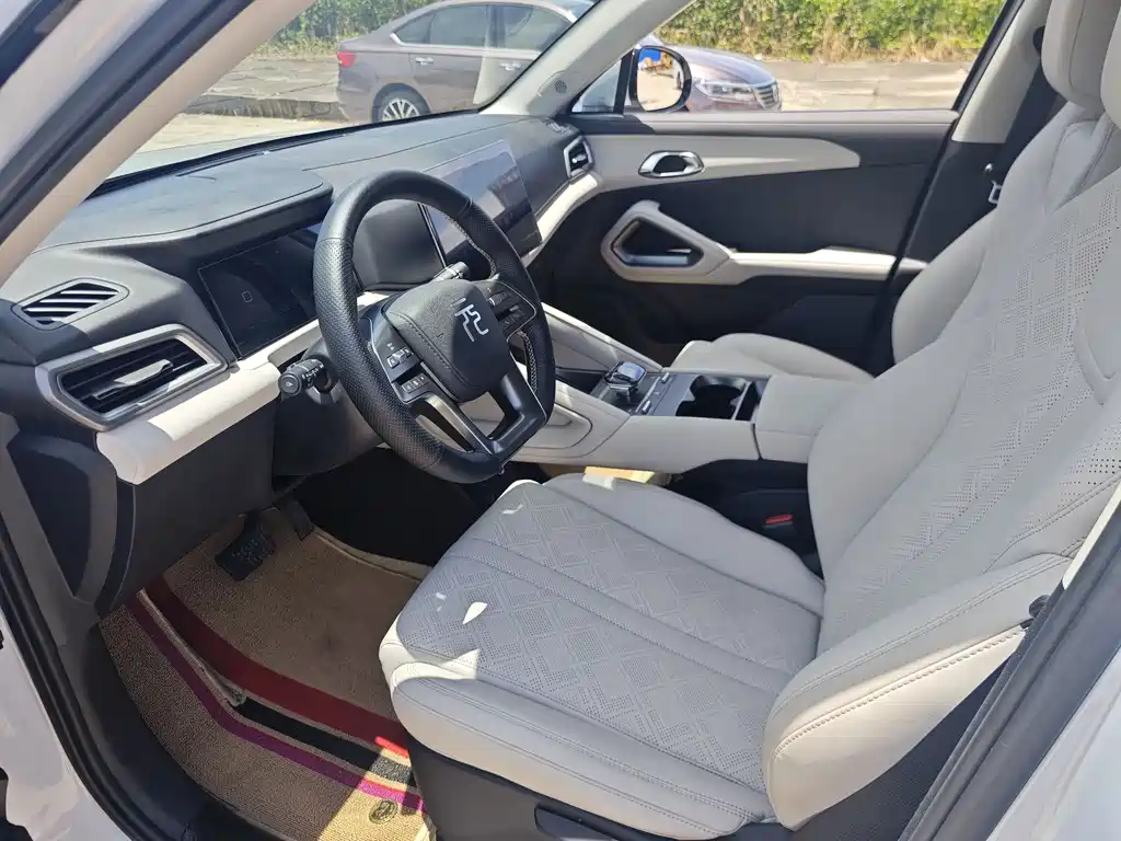 BYD Yuan UP 2024 401KM Leading Edition