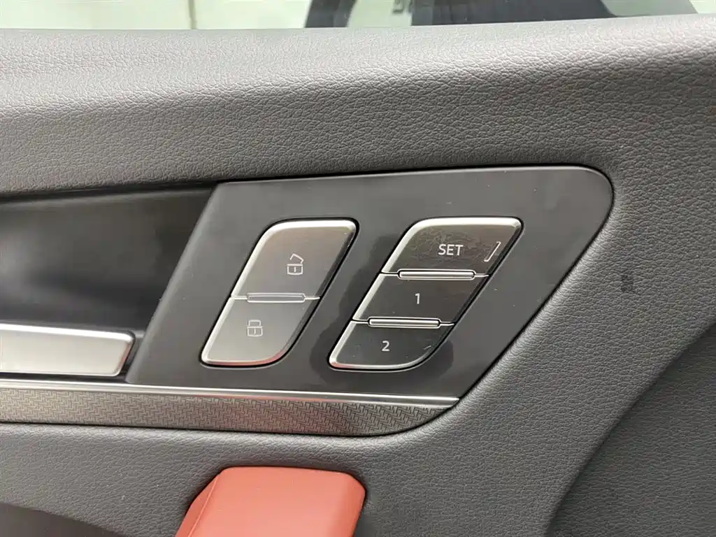 Audi Q5L 2024 45 TFSI Luxury Dynamic Edition