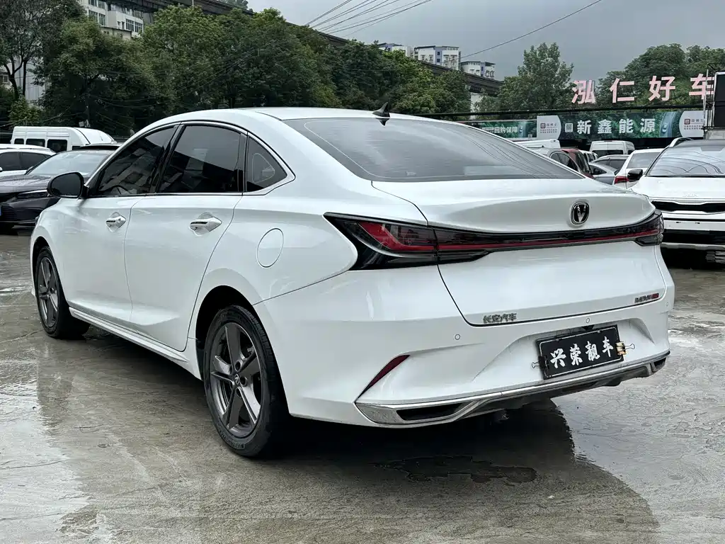 Changan Eado PLUS 2023 1.5T DCT Premium