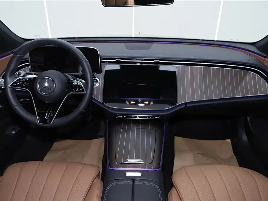 Mercedes-Benz E-Class 2024 E 300 L Fashion Edition