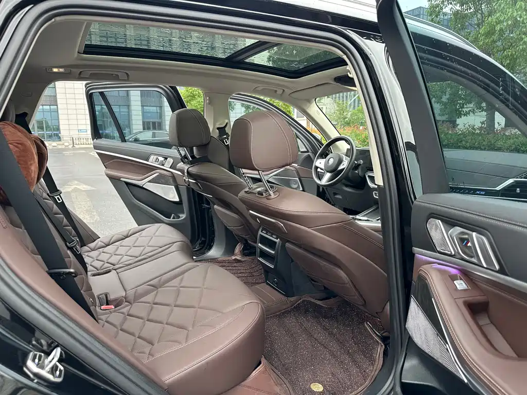BMW X5 2025 xDrive 30Li Prestige Edition M Sport Night Package