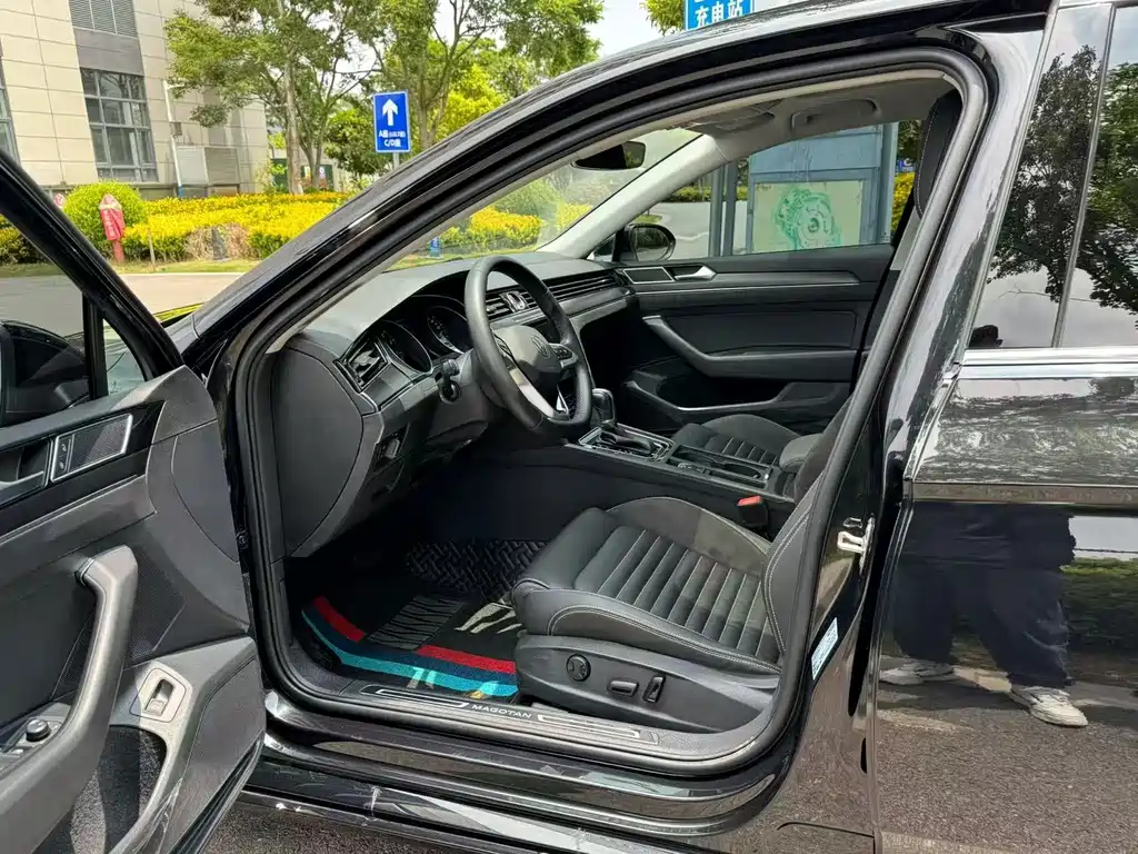 Volkswagen Magotan 2020 330TSI DSG Leading