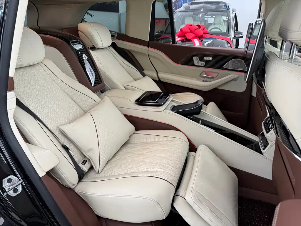 Mercedes-Benz GLS 450 4MATIC Luxury 2026