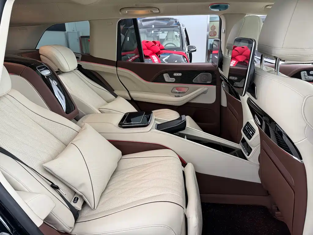 Mercedes-Benz GLS 450 4MATIC Luxury 2026