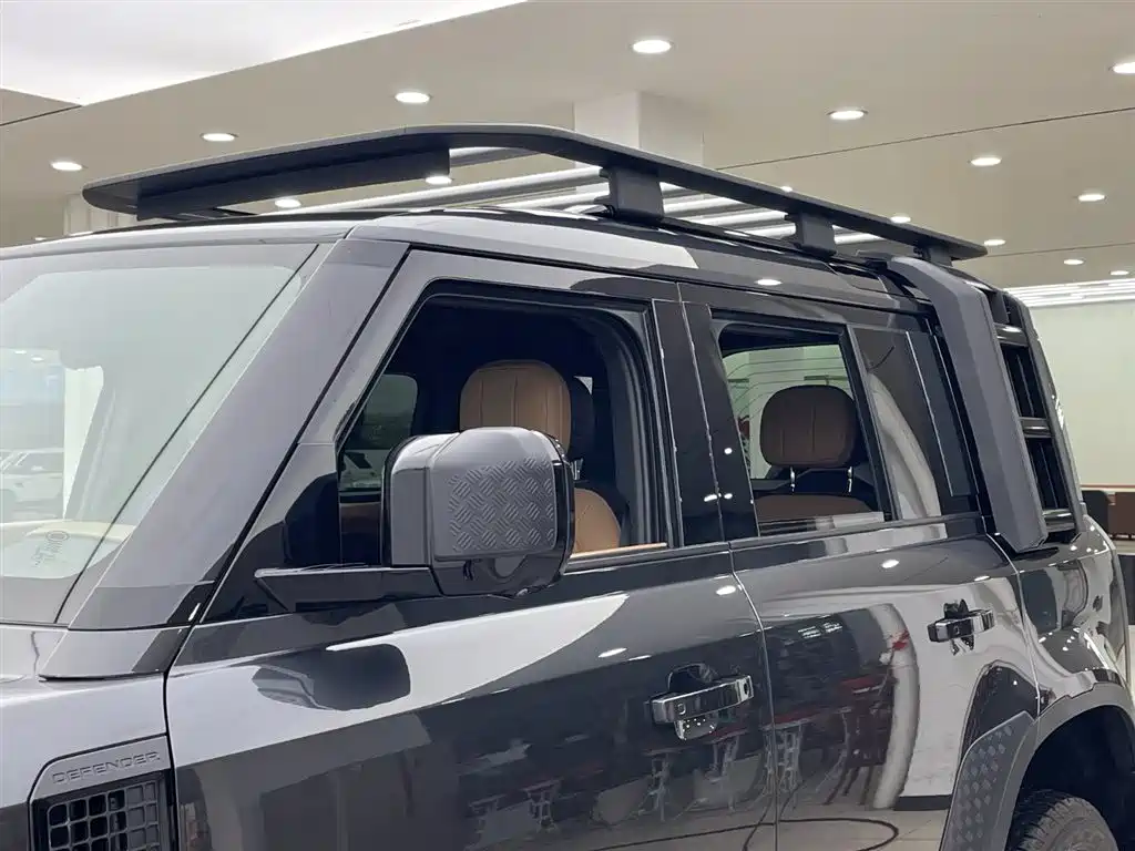 Land Rover Defender 2025 110 3.0T P400 Dark Edition