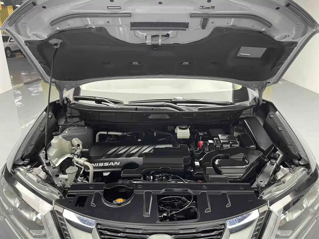 Nissan X-Trail 2025 Honor 2.0L FWD Leading Edition
