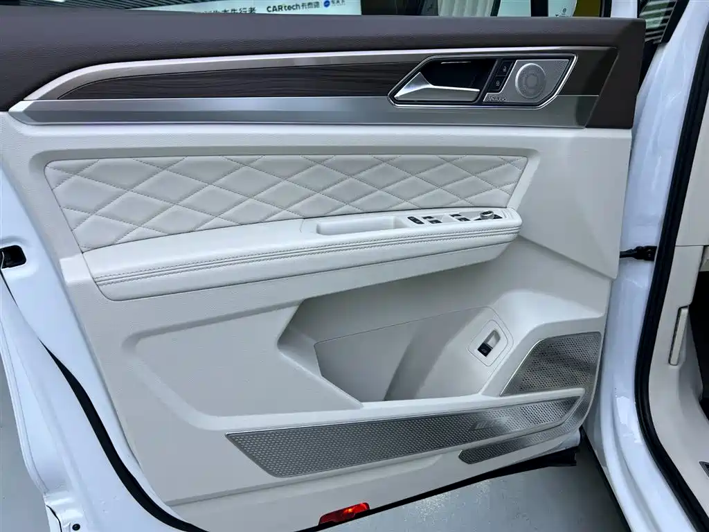 Viloran 2020 380TSI Prestige Edition