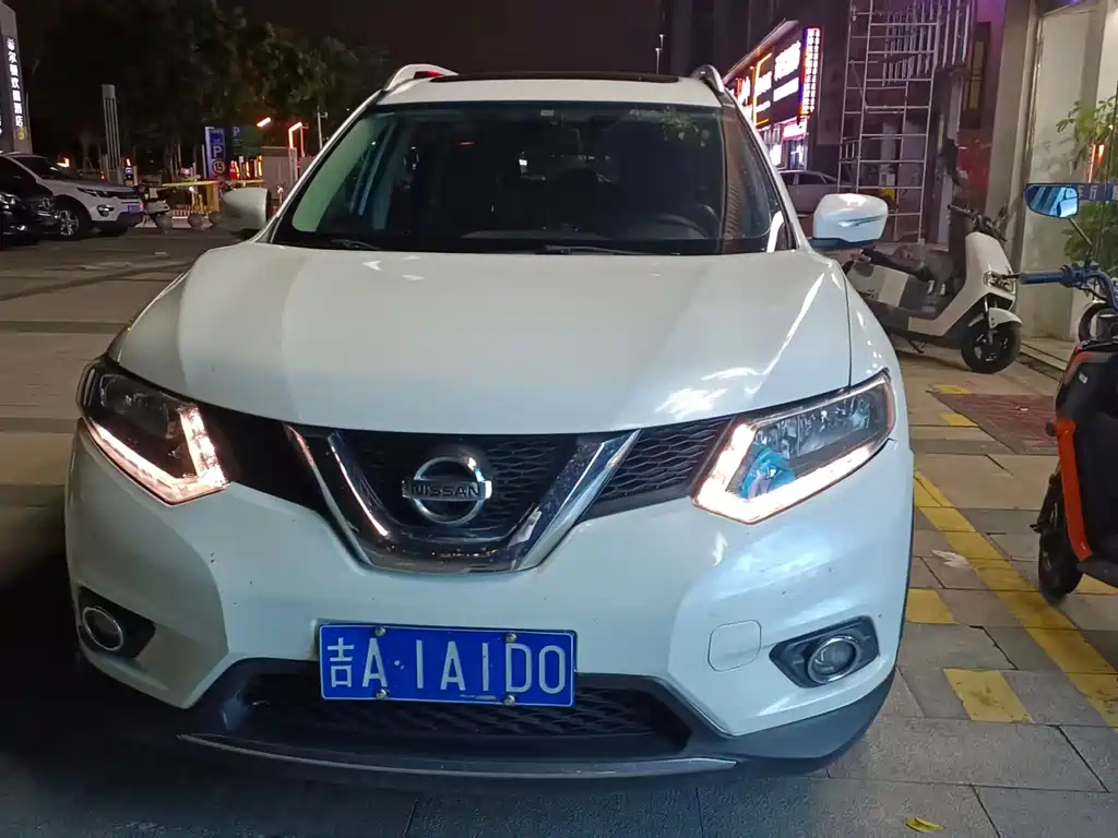 Nissan X-Trail 2016 2.0L CVT SV 4WD