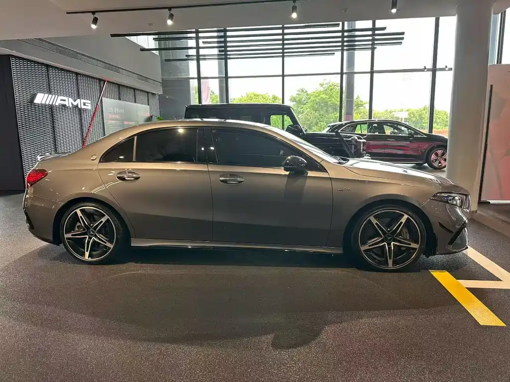 Mercedes-AMG A 35 L 4MATIC 2025