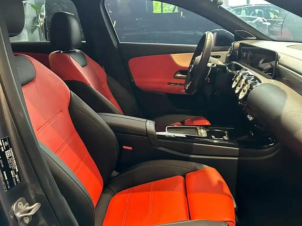 Mercedes-AMG A 35 L 4MATIC 2025
