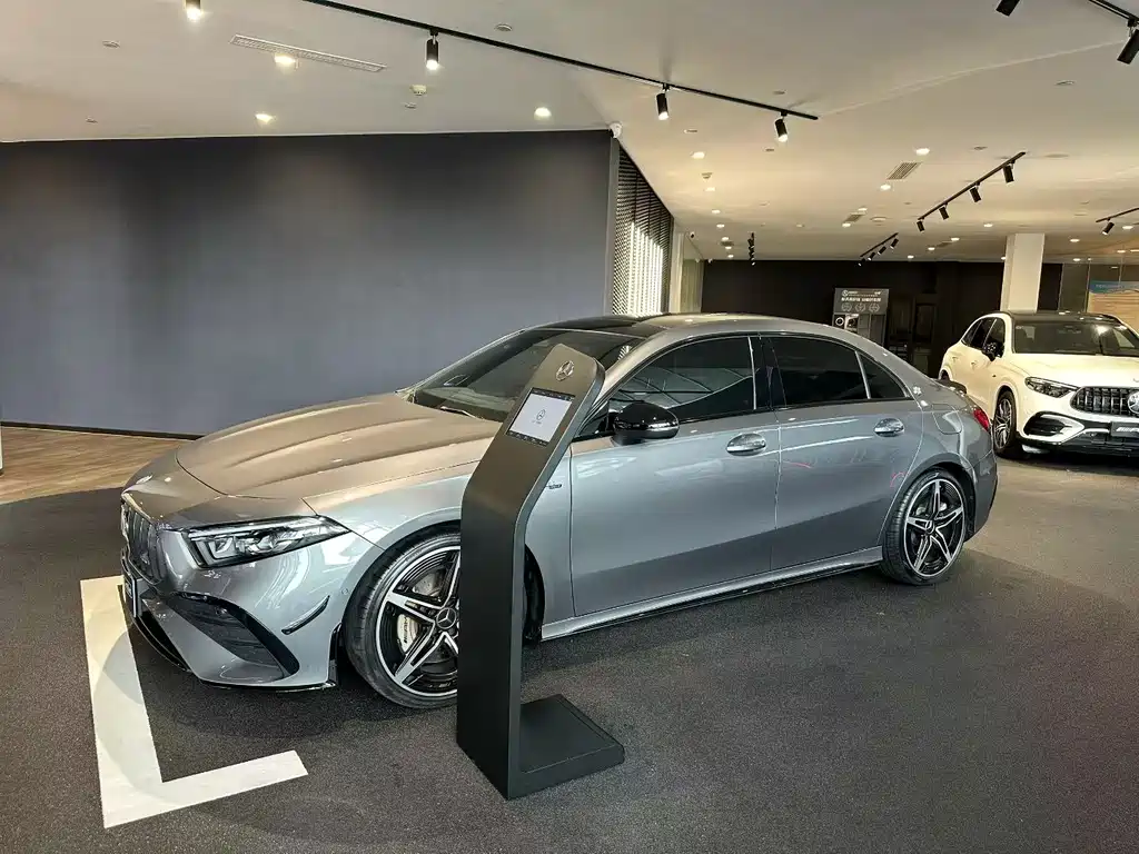 Mercedes-AMG A 35 L 4MATIC 2025