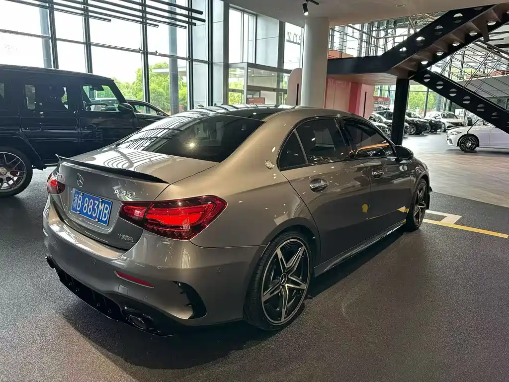 Mercedes-AMG A 35 L 4MATIC 2025