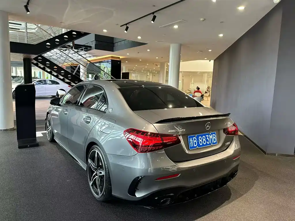 Mercedes-AMG A 35 L 4MATIC 2025