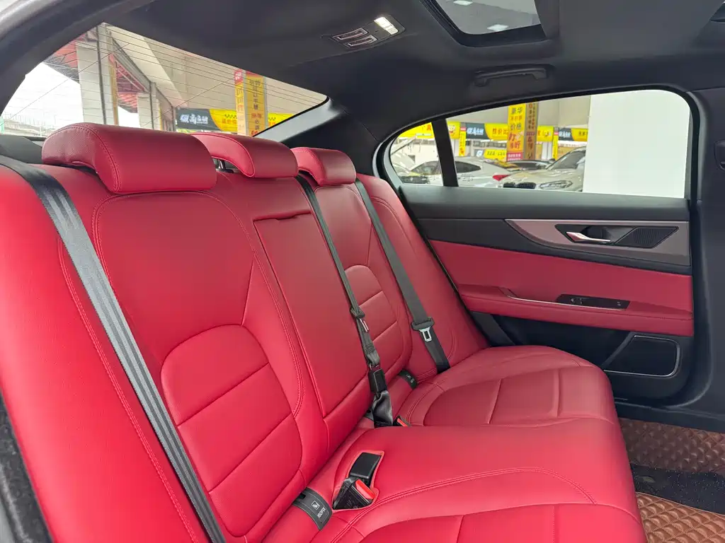 Jaguar XEL 2023 2.0T 250PS R-DYNAMIC S