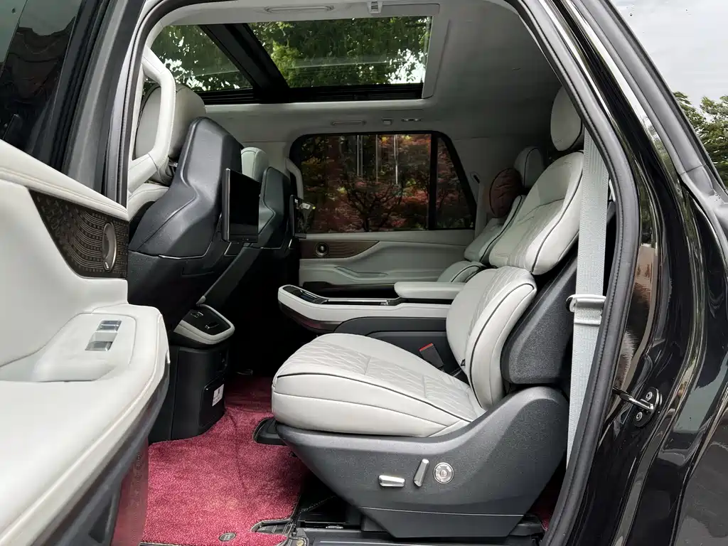 Lincoln Navigator 2025 3.5T Extended President Edition