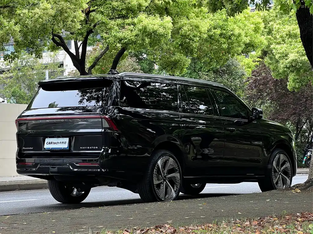 Lincoln Navigator 2025 3.5T Extended President Edition