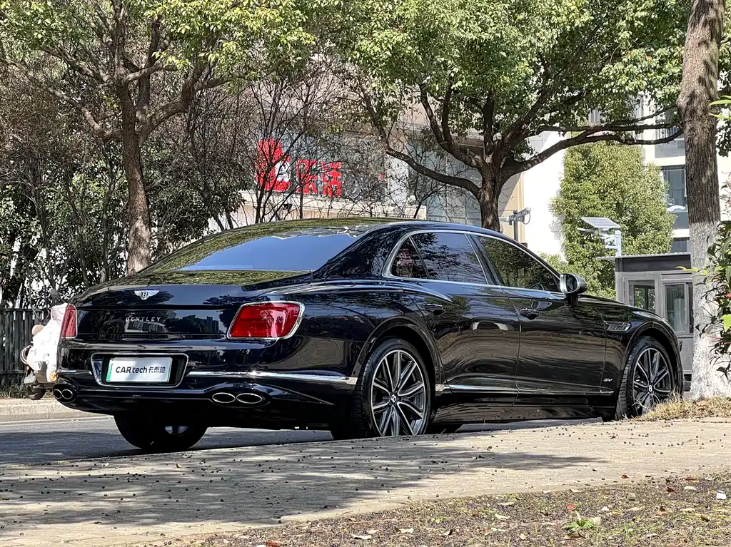 2022 Bentley Flying Spur Plug-in Hybrid 2.9T V6 Mulliner