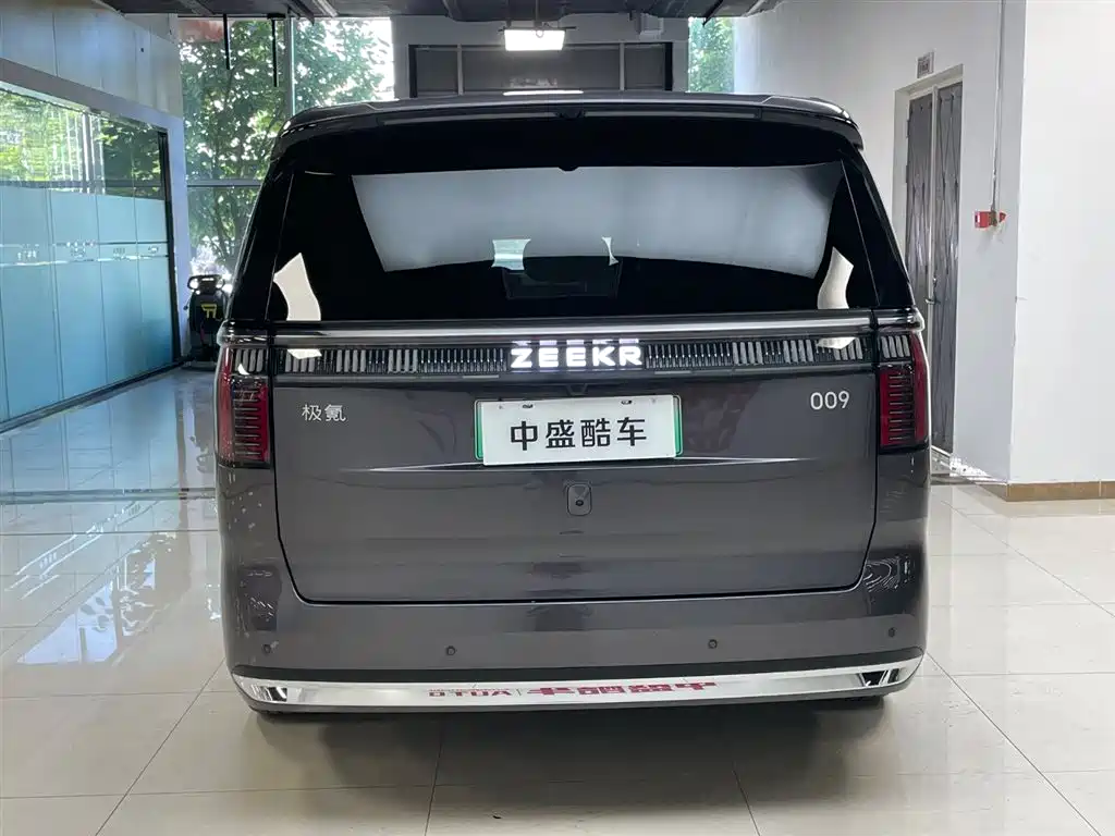 Zeekr 009 2024 Seven-Seater Aisle Edition AWD 108kWh